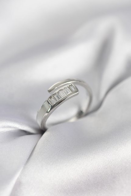 Bouquet Boutique Baget Zirkon Taşlı Gümüş Renk Kadın Yüzük BQT35BYK3968
