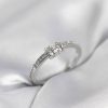 Bouquet Bouqtique Zirkon Taşlı Gümüş Renk Pirinç Kadın Yüzük BQT35BYK4013