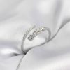 Bouquet Bouqtique Gümüş Renk Zirkon Taşlı Minimal Kalp Model Kadın Yüzük BQT35BYK4041