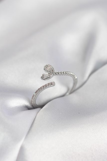 Bouquet Boutique Gümüş Renk Pirinç Kuyruklu Kalp Model Kadın Yüzük BQT35BYK4065