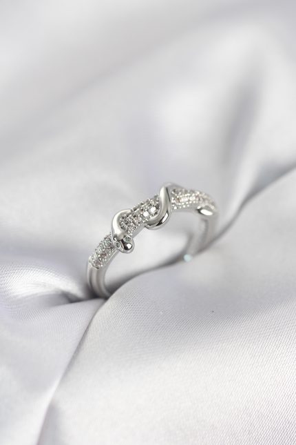 Bouquet Bouqtique Gümüş Renk Zirkon Taşlı Sarmal Yılan Model Kadın Yüzük BQT35BYK4067