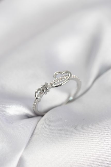 Bouquet Bouqtique Sarmal Kalp Model Zirkon Taşlı Gümüş Renk Kadın Yüzük BQT35BYK4118