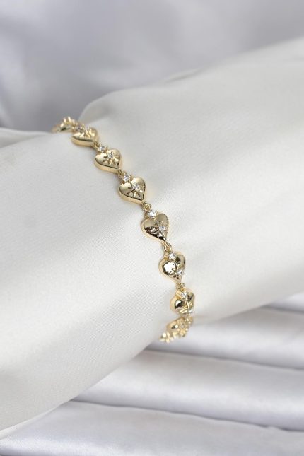 Bouquet Bouqtique Pirinç Gold Renk Kalpli Kutup Yıldızı İşleme Kadın Bileklik BQT35BB8402