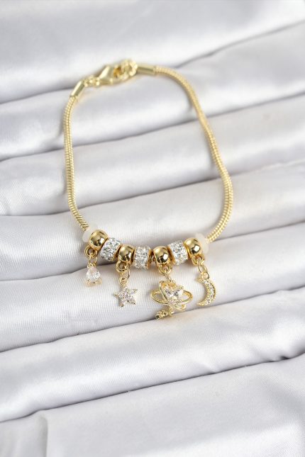 Bouquet Bouqtique Pirinç Gold Renk Charmlı Kadın Bileklik BQT35BB8442
