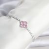 Bouquet Bouqtique Pirinç Gümüş Renk Pembe Zirkon Taşlı Yonca Model Su Yolu Kadın Bileklik BQT35BB8467