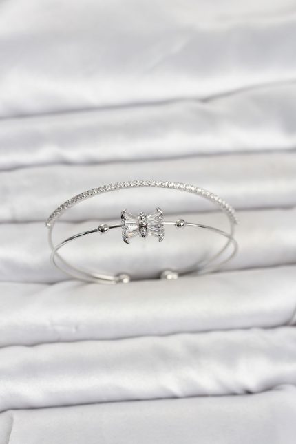 Bouquet Bouqtique Pirinç Gümüş Renk Baget Zirkon Taşlı Objeli Kadın Bileklik BQT35BB8514