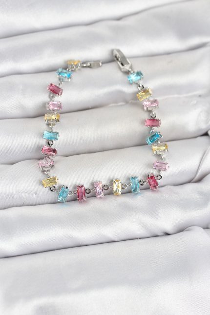 Bouquet Bouqtique Kristal Taşlı Baget Kesimli Karışık Renkli Gümüş Renk Gema Kadın Bileklik BQT35BB8532