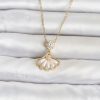 Bouquet Bouqtique 316L Çelik Zincir Gold Renk Yelpaze Model Kadın Kolye BQT35BKO11072