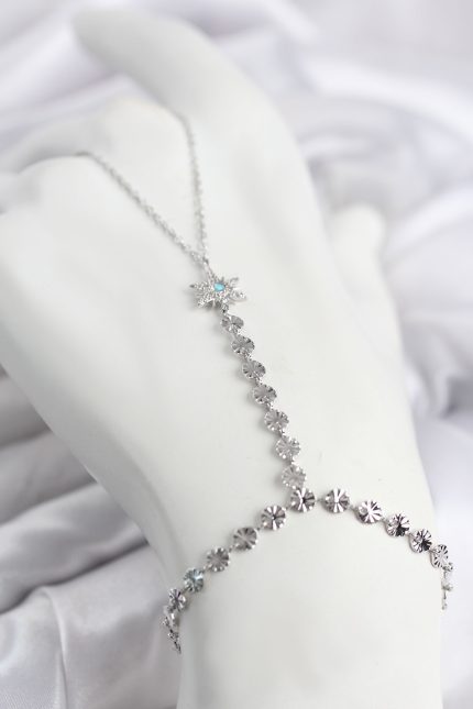 Bouquet Boutique Gümüş Renk Pirinç Mavi Taş Detaylı Kutup Yıldızı Model Şahmeran BQT35SN766