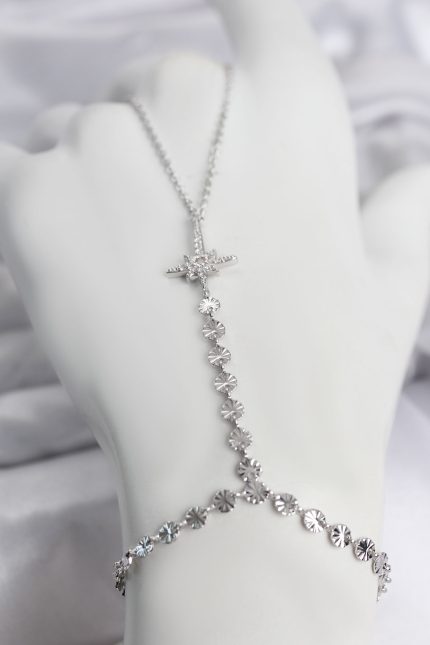 Bouquet Boutique Gümüş Renk Pirinç Kutup Yıldızı Zirkon Taşlı Şahmeran BQT35SN788
