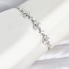 Bouquet Bouqtique Gümüş Renk Pirinç Kelebek Model Asansörlü Model Kadın Bileklik BQT35BB8539