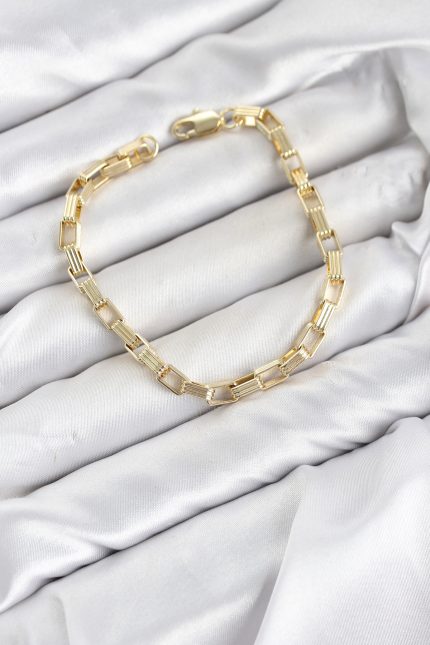 Bouquet Boutique CM Kare Halka Model Gold Renk Pirinç Kadın Bileklik BQT35BB8592