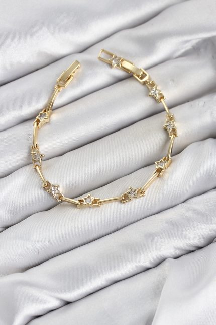Bouquet Boutique CM Gold Renk Yıldız Model Zirkon Taşlı Pirinç Kadın Bileklik BQT35BB8602