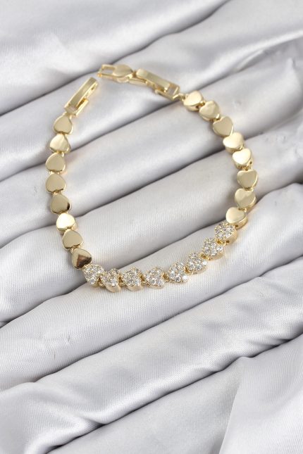 Bouquet Boutique CM Kalp Model Zirkon Taşlı VIP Seri Gold Renk Pirinç Kadın Bileklik BQT35BB8607