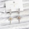 Bouquet Bouqtique Zirkon Taşlı Gümüş Renk Pirinç Kutup Yıldızı Model Kadın Küpe BQT35BKP11515