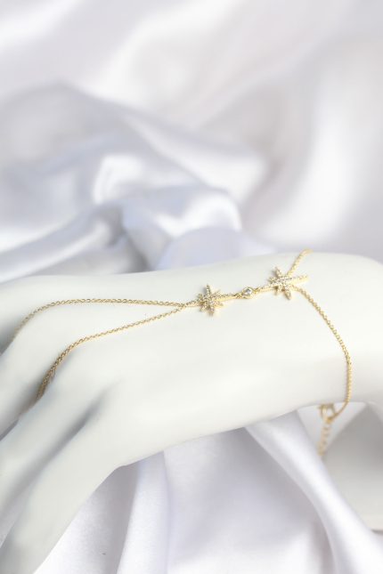 Bouquet Boutique Pirinç Gold Renk Kutup Yıldızı Model Zirkon Taşlı Şahmeran BQT35SN797