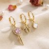 Bouquet Bouqtique Gold Renk Kalp Detaylı 3 lü Zirkon Taşlı Küpe BQT35BKP11980
