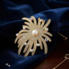 Bouquet Bouqtique Zirkon Taşlı Gold Renk İnci Detaylı Broş BQT35BR504